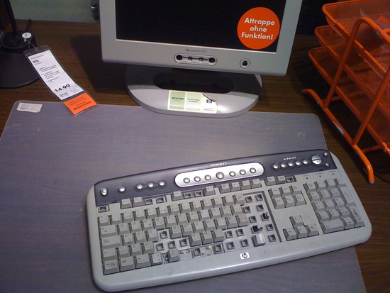 IMG_0364 - Tastaturattrappe mit Funktion